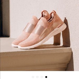 Women’s APL TechLoom Bliss sneakers